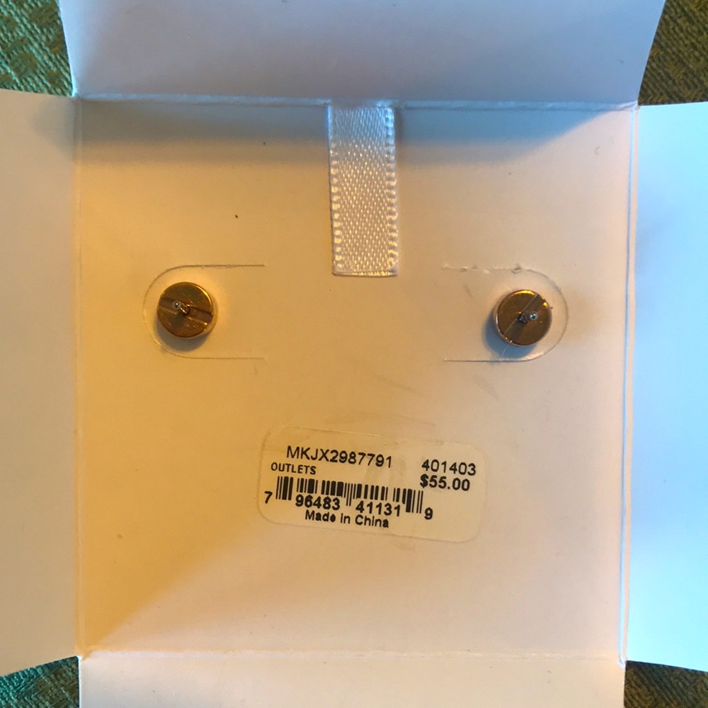 Brand New Michael Kors Circular Logo Rose Gold Tone Post Earrings - Picture 4 of 5